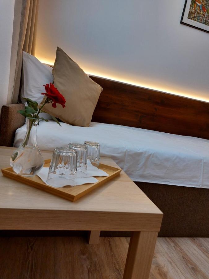 Confort Inn أوتوبين المظهر الخارجي الصورة