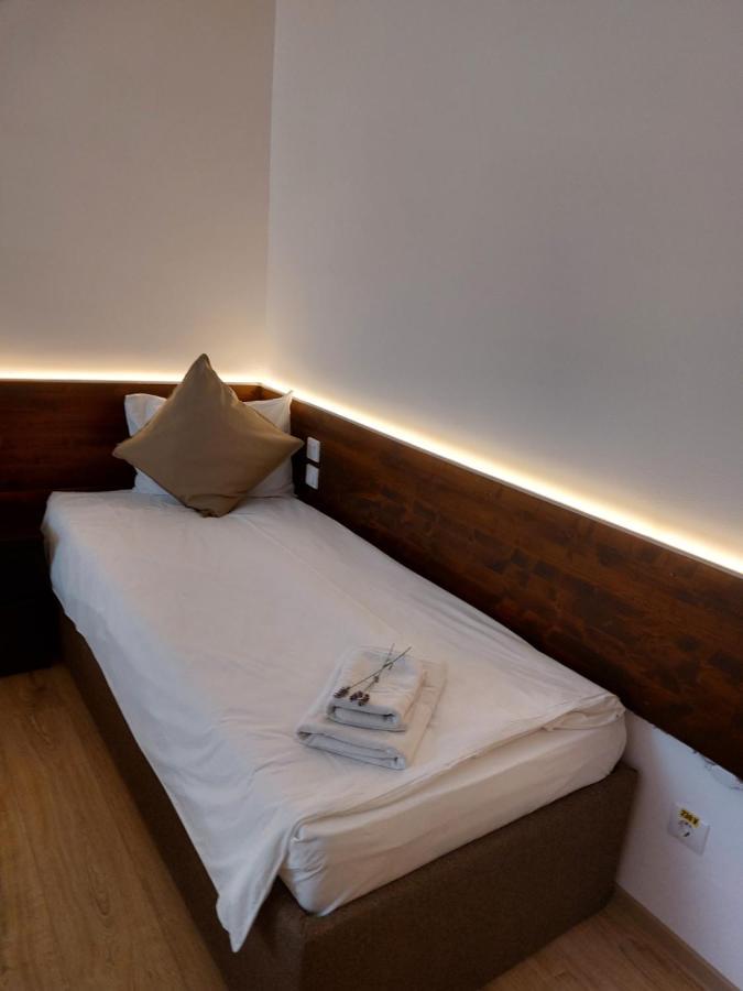 Confort Inn أوتوبين المظهر الخارجي الصورة